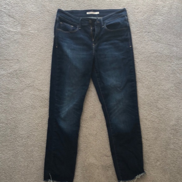 Levi’s Classic Mid Rise Skinny raw hem crops - Picture 1 of 5